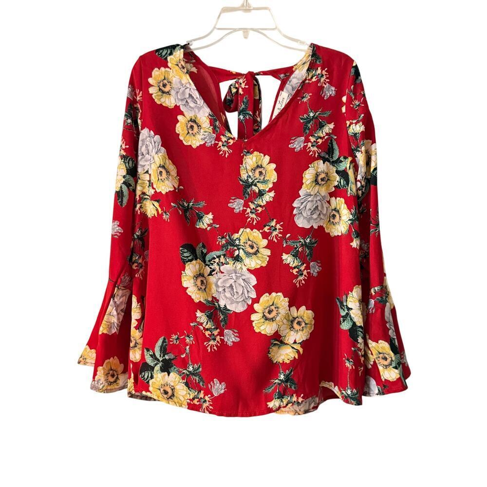 Vine & Love Red Floral Blouse with Opening‎ in Back with Bow Women's Size Medium